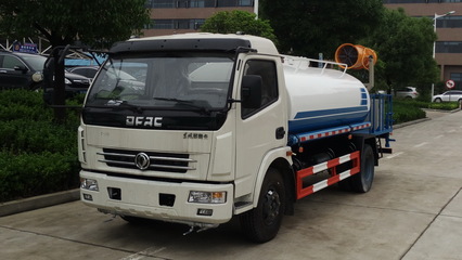 東風多利卡霧炮車 城市環境治理的綠色衛士
